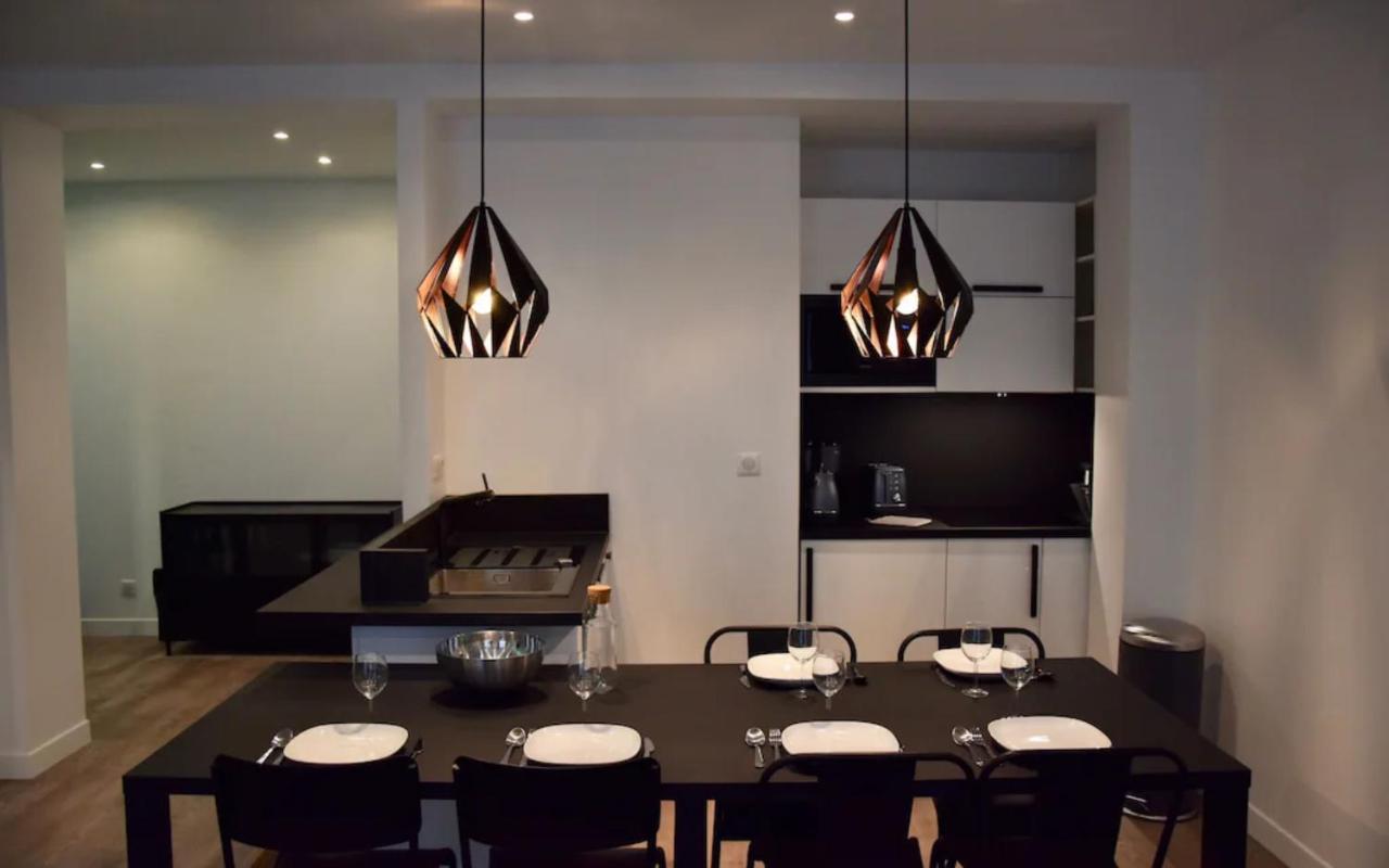 Elegant Appartement Dans Le Quartier Concorde A Париж Екстериор снимка