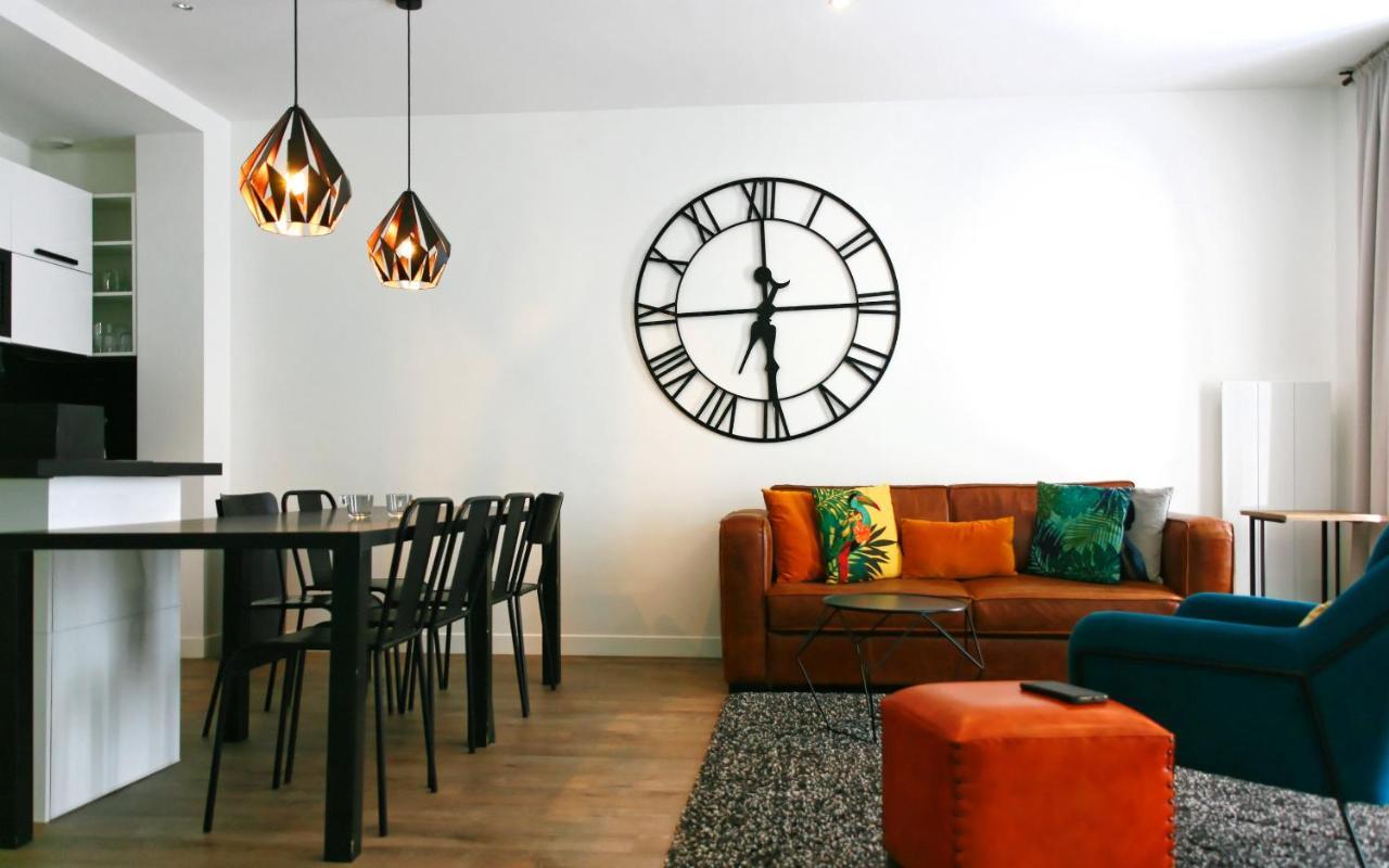 Elegant Appartement Dans Le Quartier Concorde A Париж Екстериор снимка