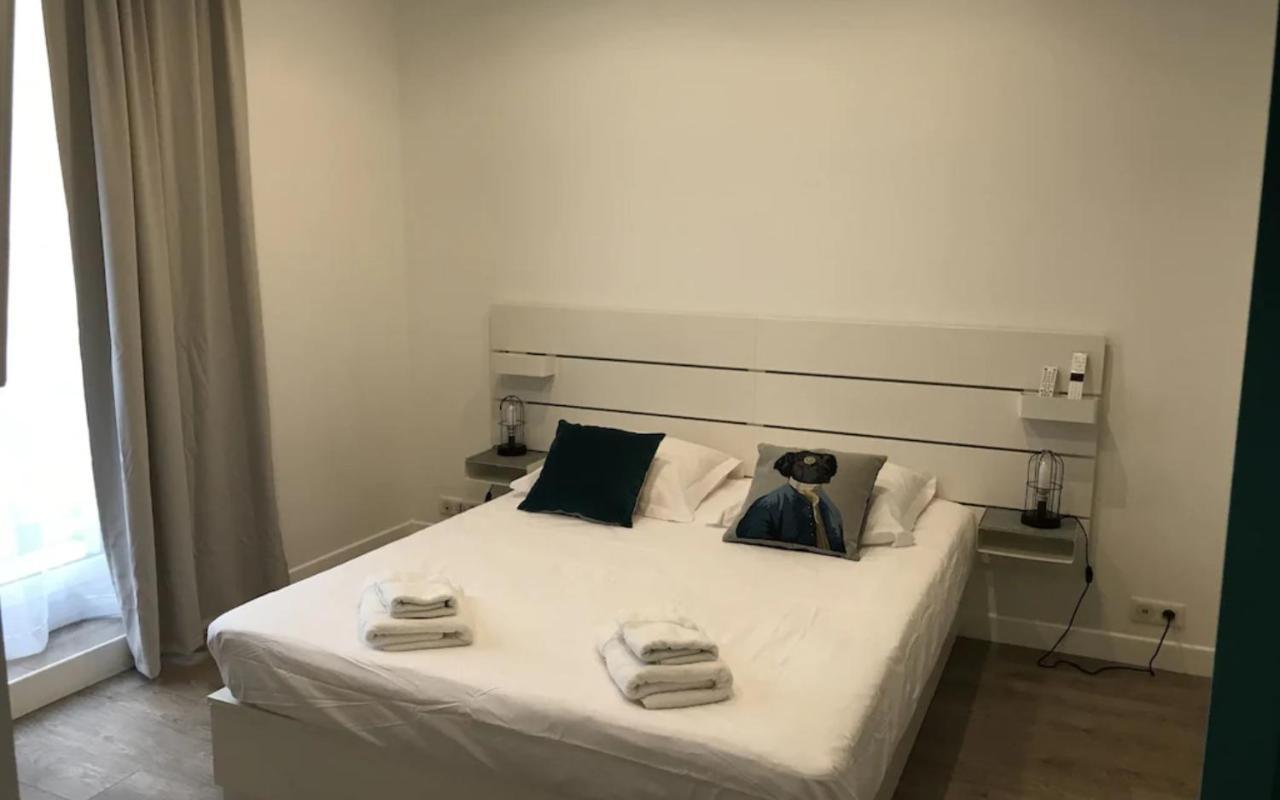 Elegant Appartement Dans Le Quartier Concorde A Париж Екстериор снимка