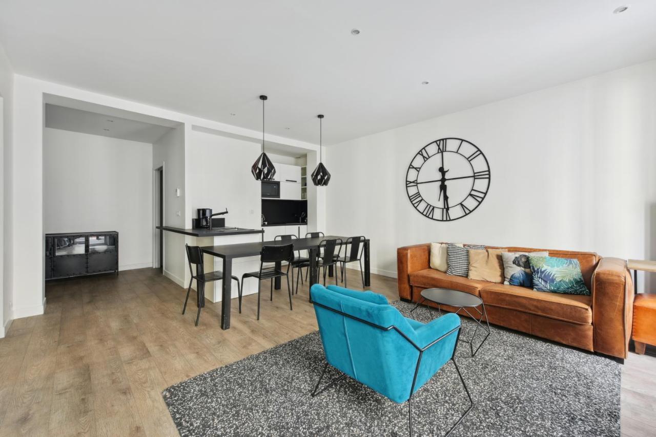 Elegant Appartement Dans Le Quartier Concorde A Париж Екстериор снимка